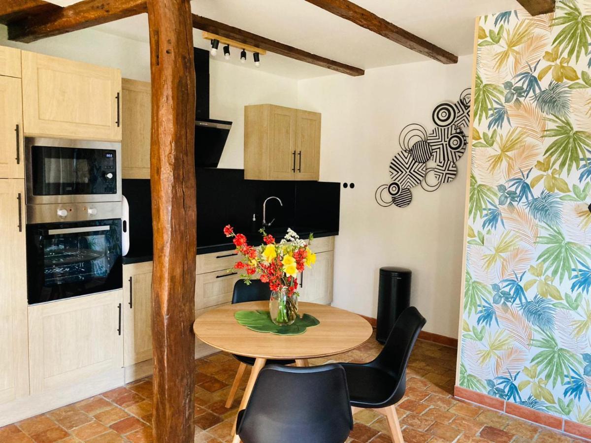 Maison De Campagne Avec Cheminee Et Exterieur La Neuville-aux-Bois Екстер'єр фото